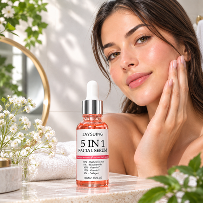 Serum Facial 5 en 1 con vitamina C en un baño luminoso